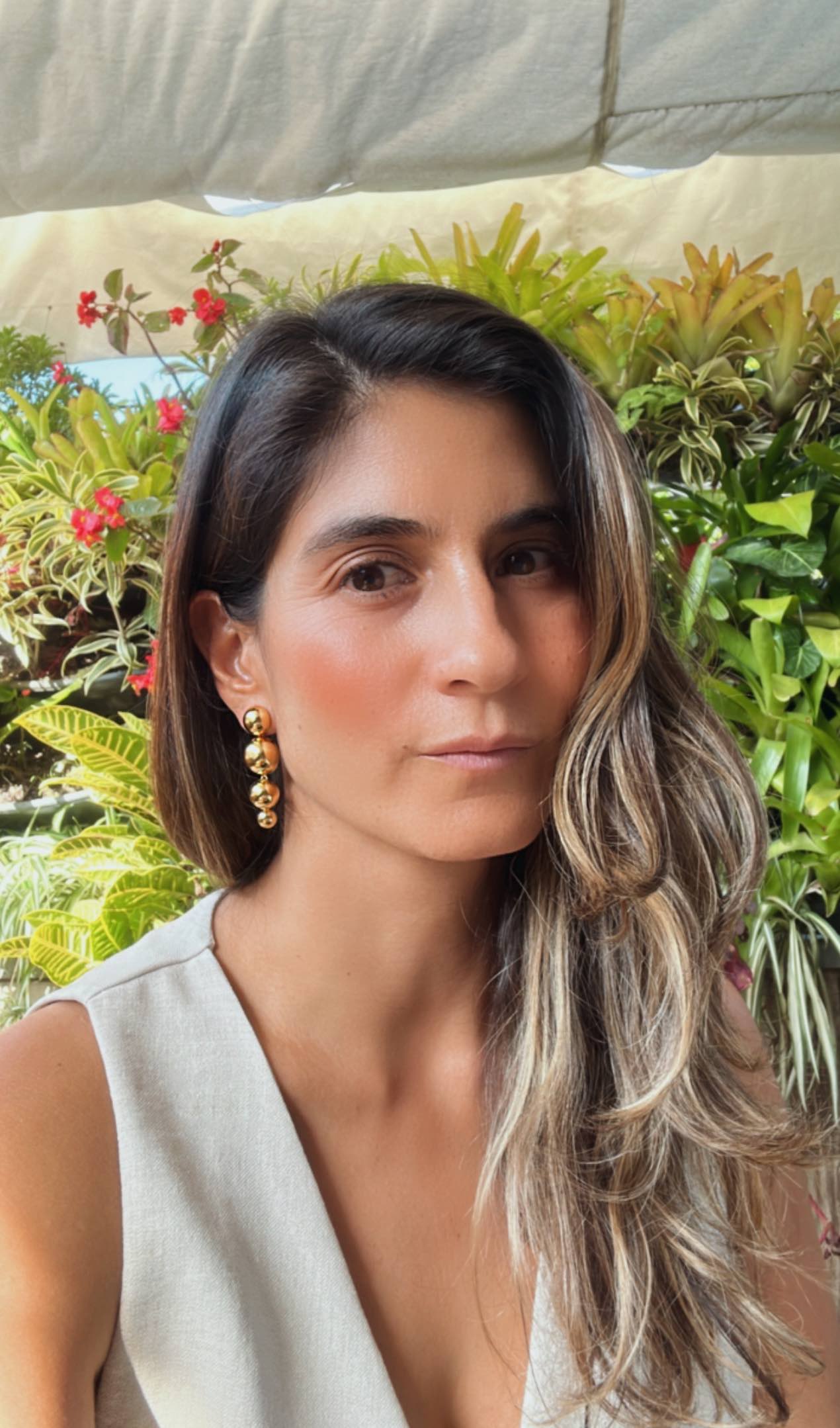 ARETES GOTAS CASCADA