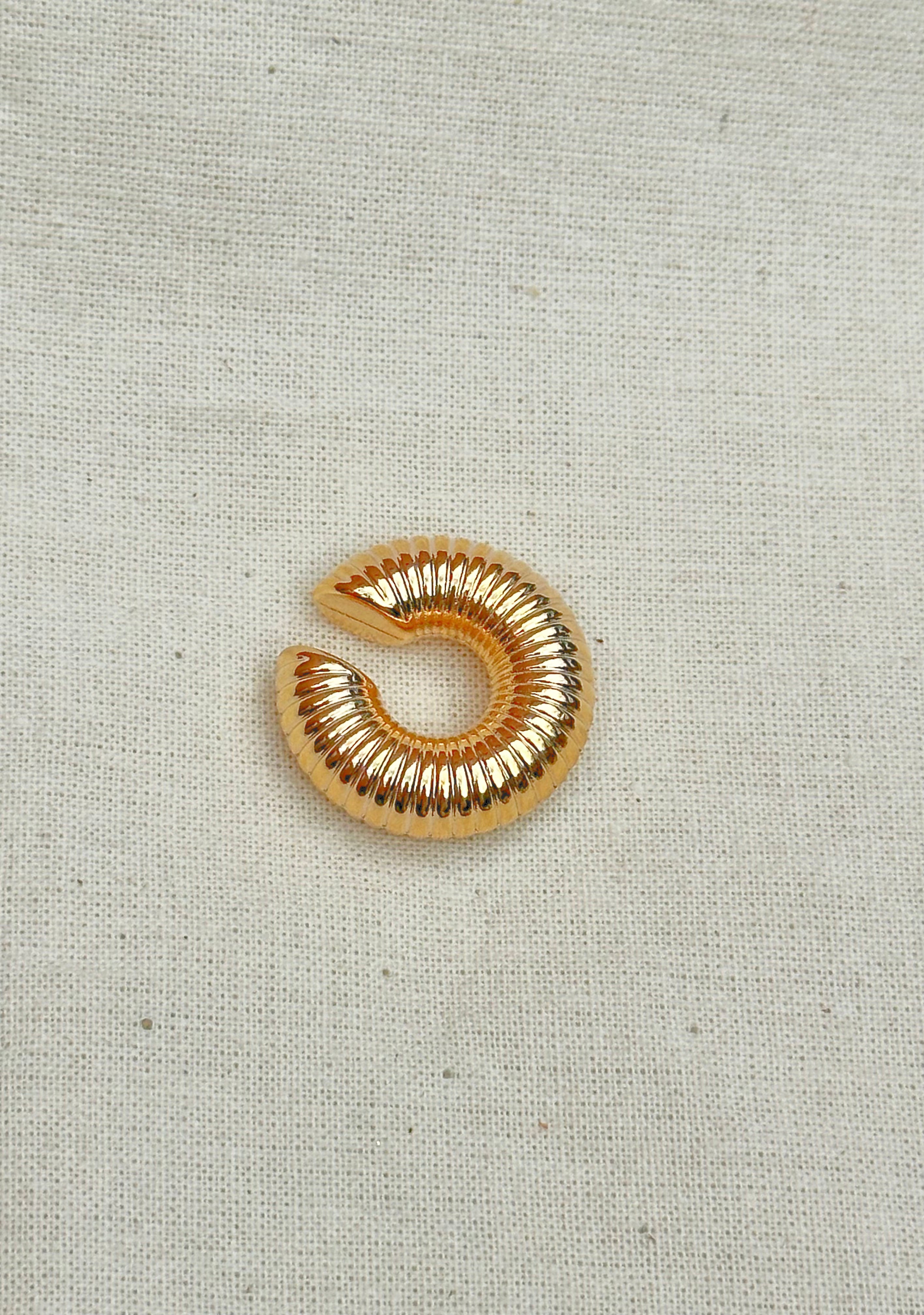 EARCUFF ESPIRAL DORADO