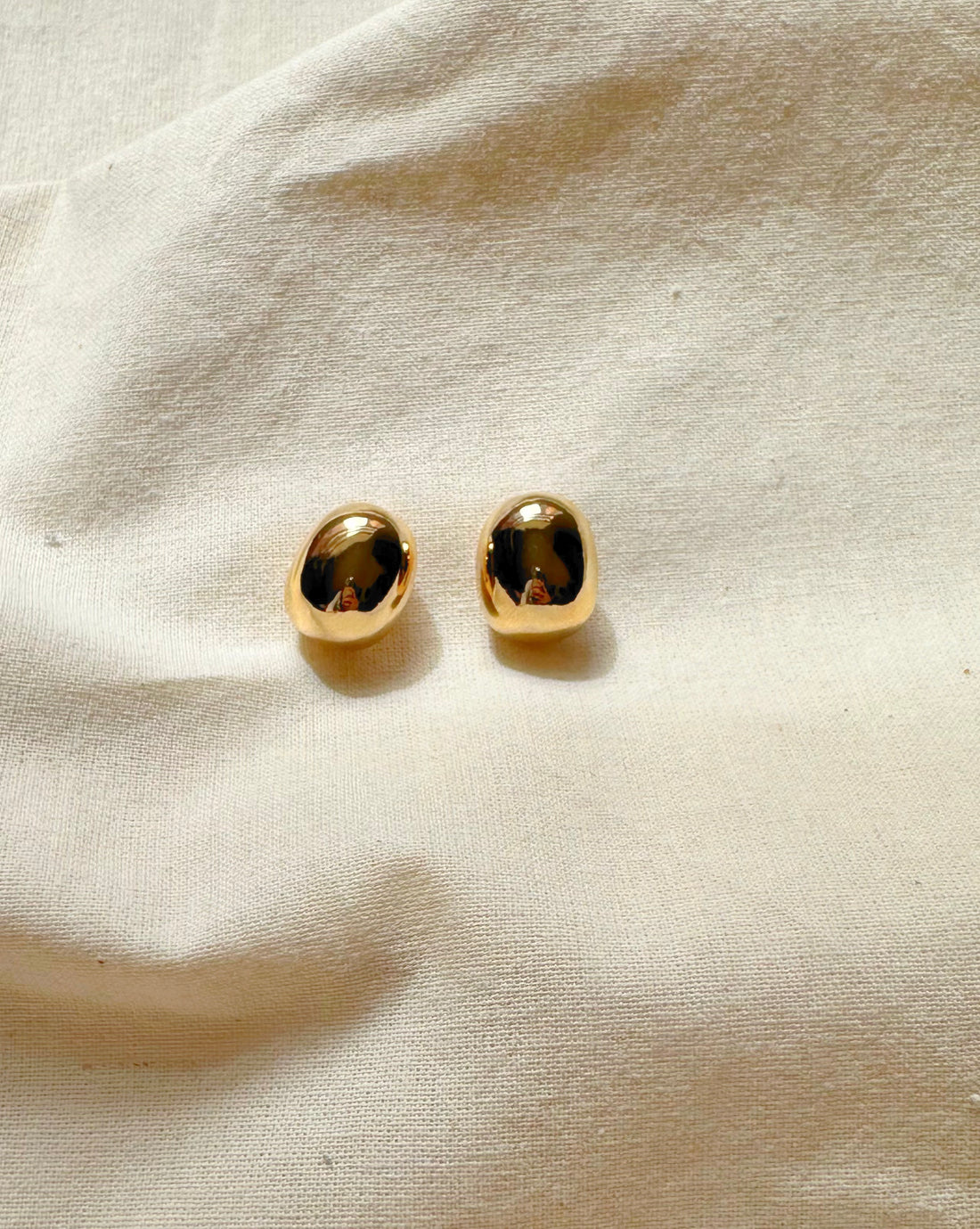 ARETES CHUNKY CUADRADOS PEQUEÑOS DORADOS