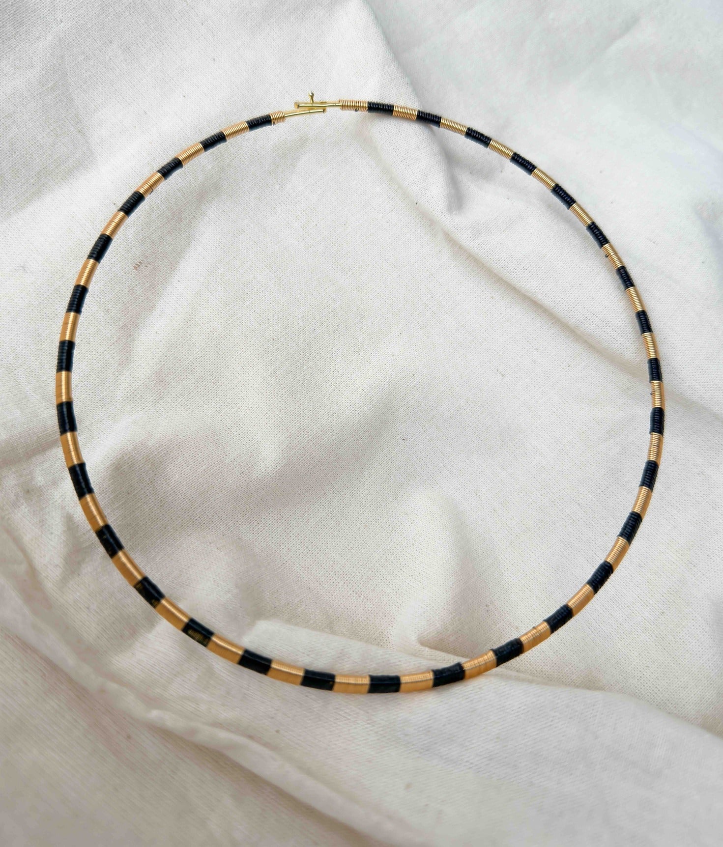 COLLAR EARTH LAYERS