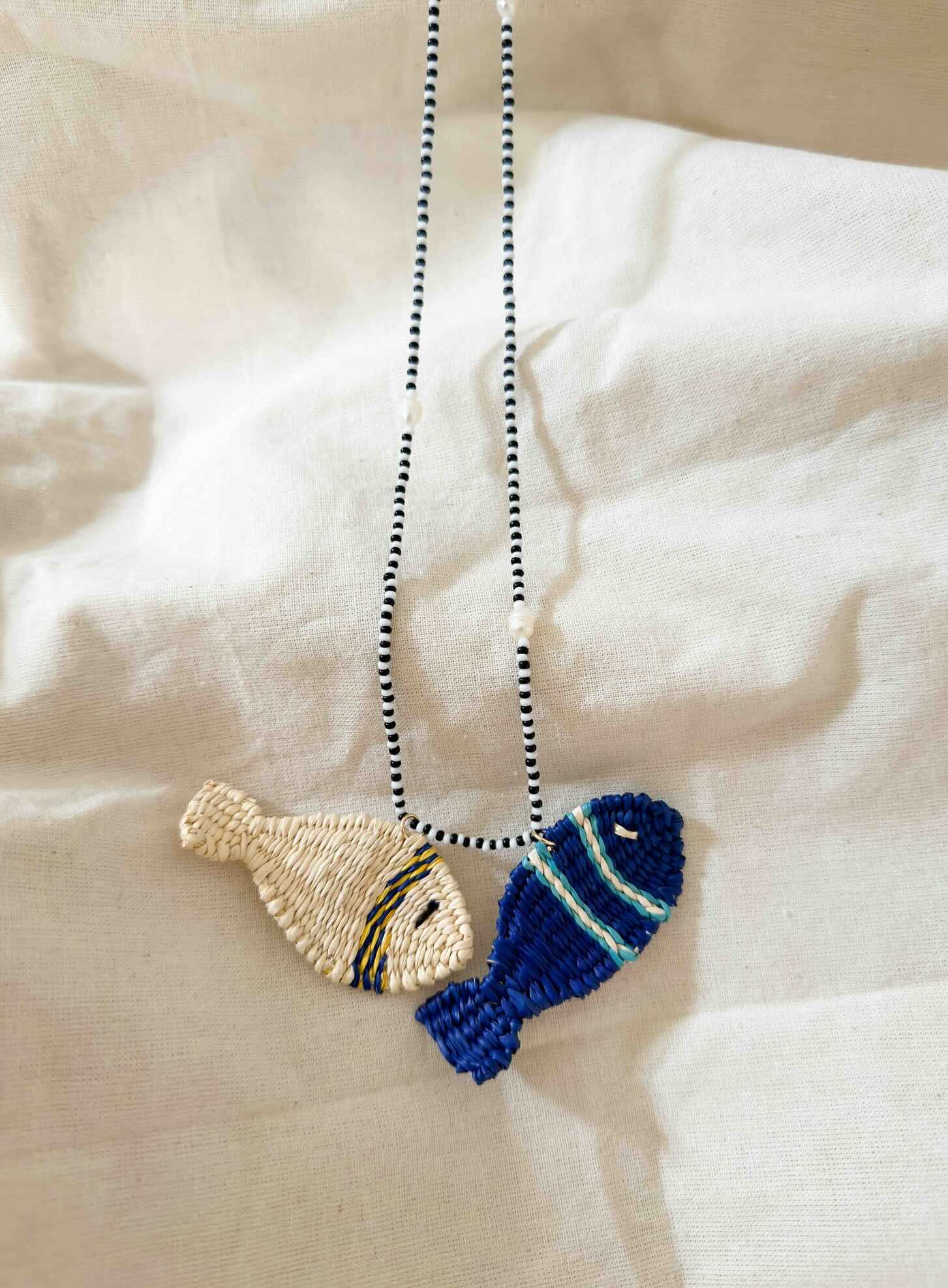 Collar peces AWA