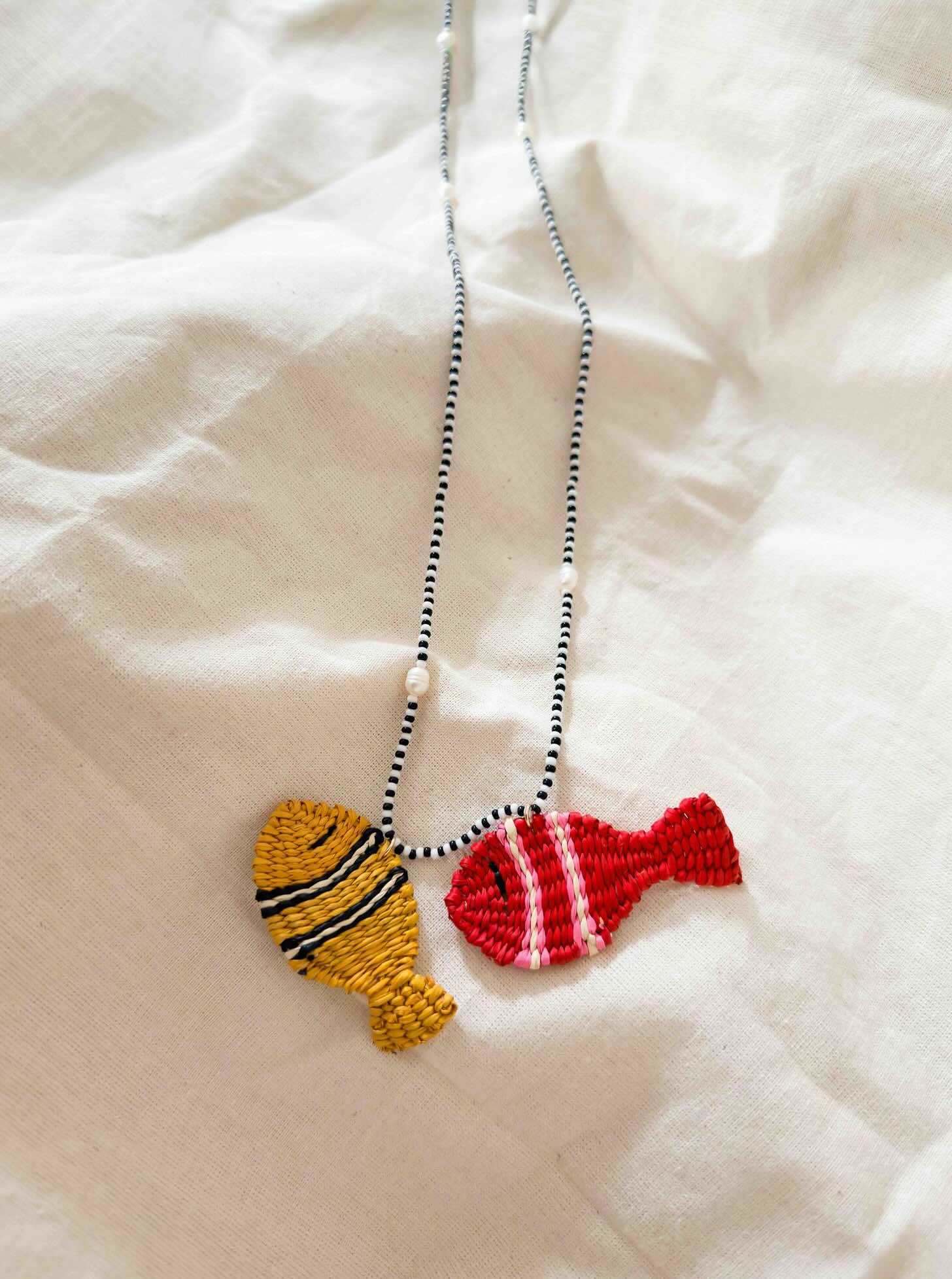Collar peces AWA